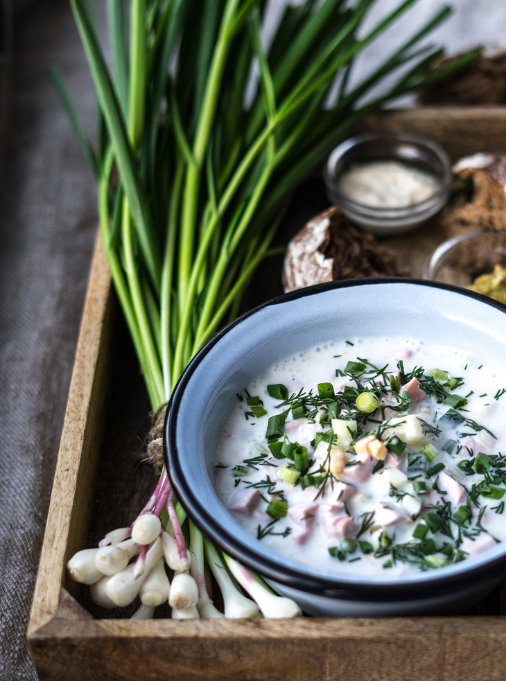 Вегетарианская окрошка с адыгейским сыром